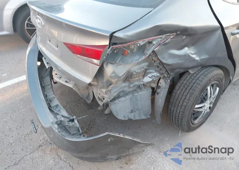 2017 Hyundai Elantra Se z USA, uszkodzony, nr VIN KMHD74LF1HU082101